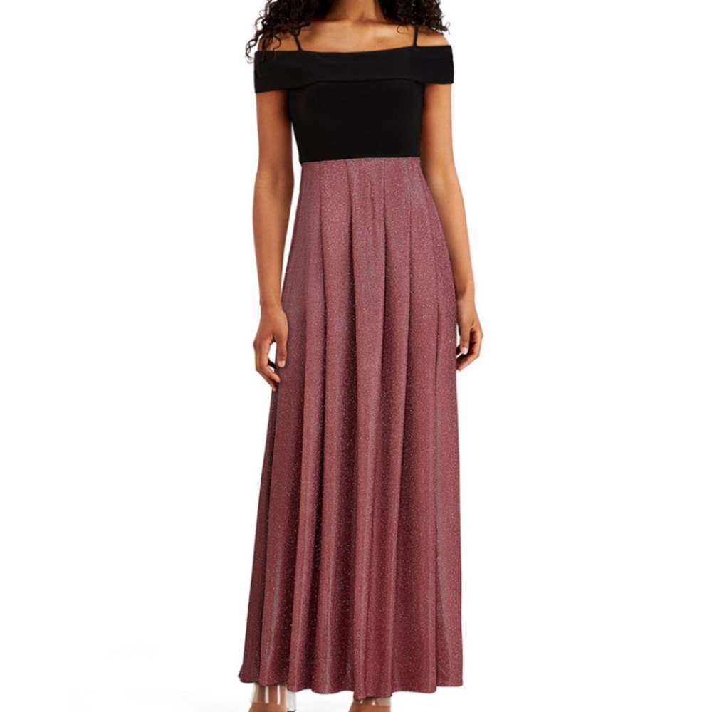 Juniors off-the-shoulder dress